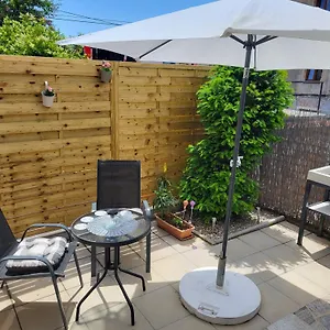 Apartment Studio City With Free Parking, Pula